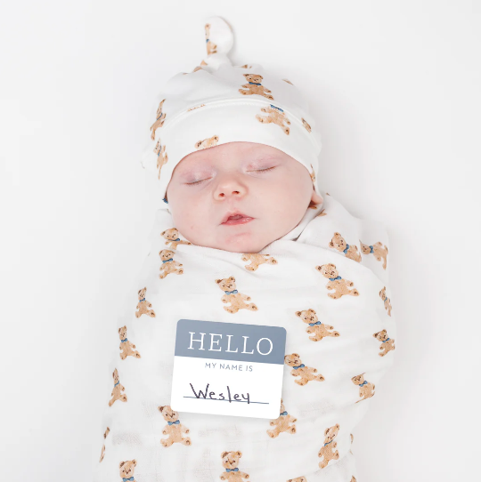 Hello World Blanket & Knotted Hat Set
