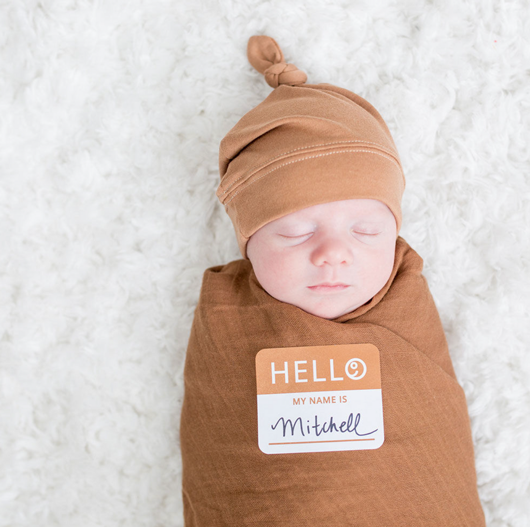 Hello World Blanket & Knotted Hat Set