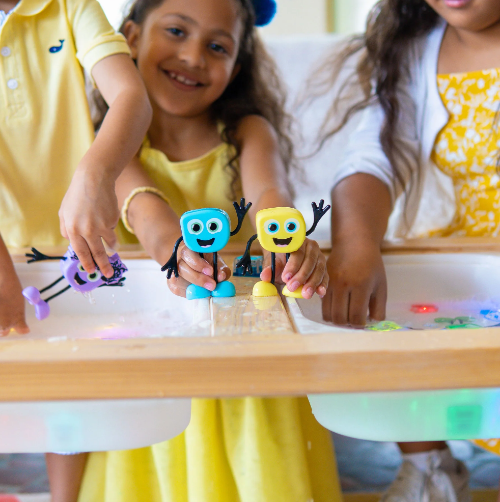 Light Up Cubes and Character Bundle