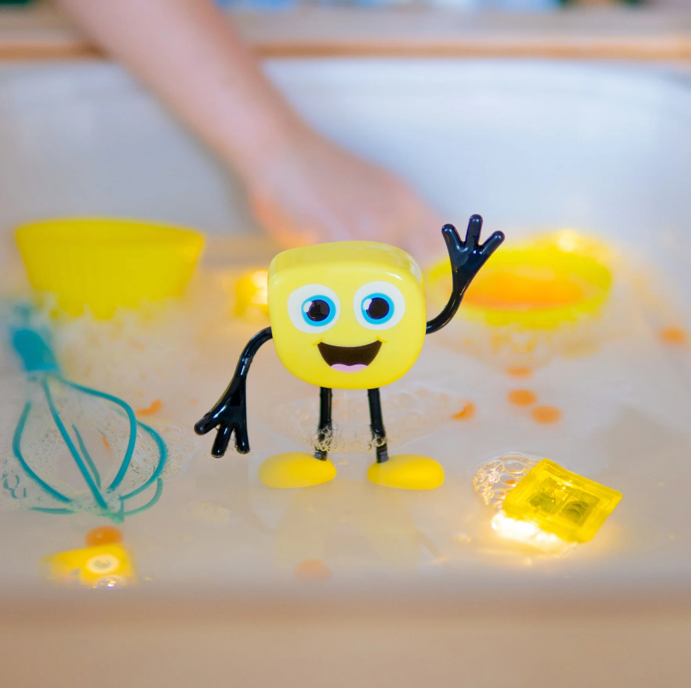 Light Up Cubes and Character Bundle