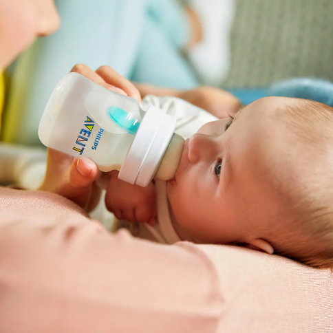 Anti-Colic Baby Bottle with Air Free Vent Starter Set