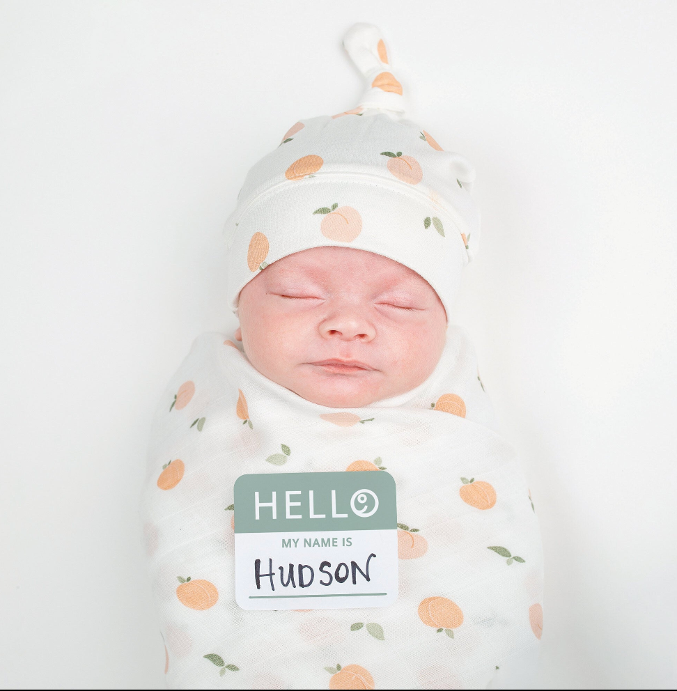 Hello World Blanket & Knotted Hat Set