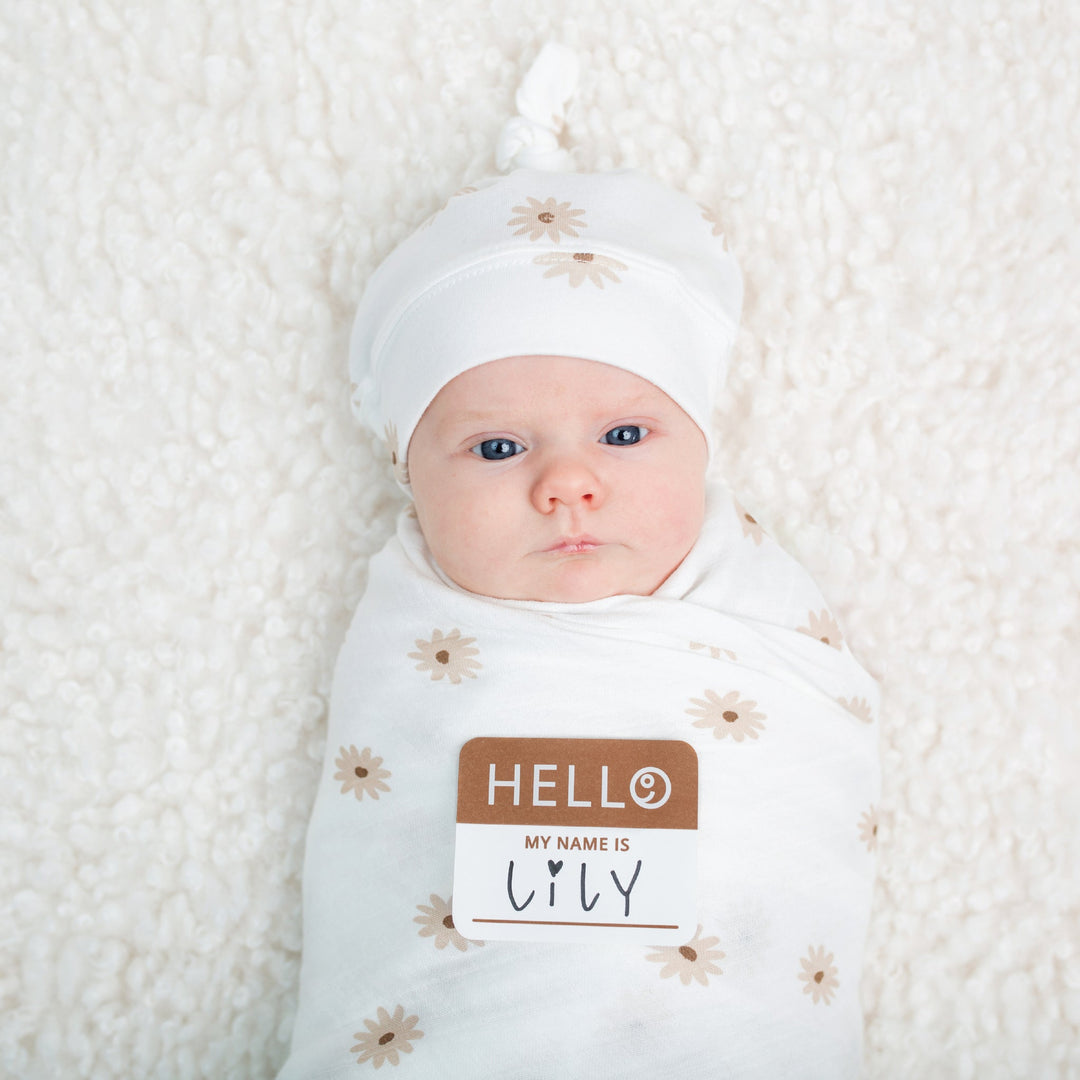 Hello World Blanket & Knotted Hat - Daisies